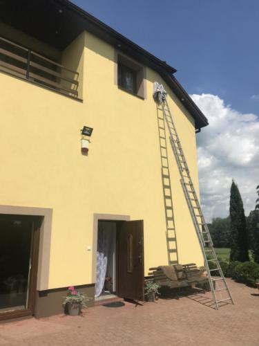 instalacja kamery wysoko